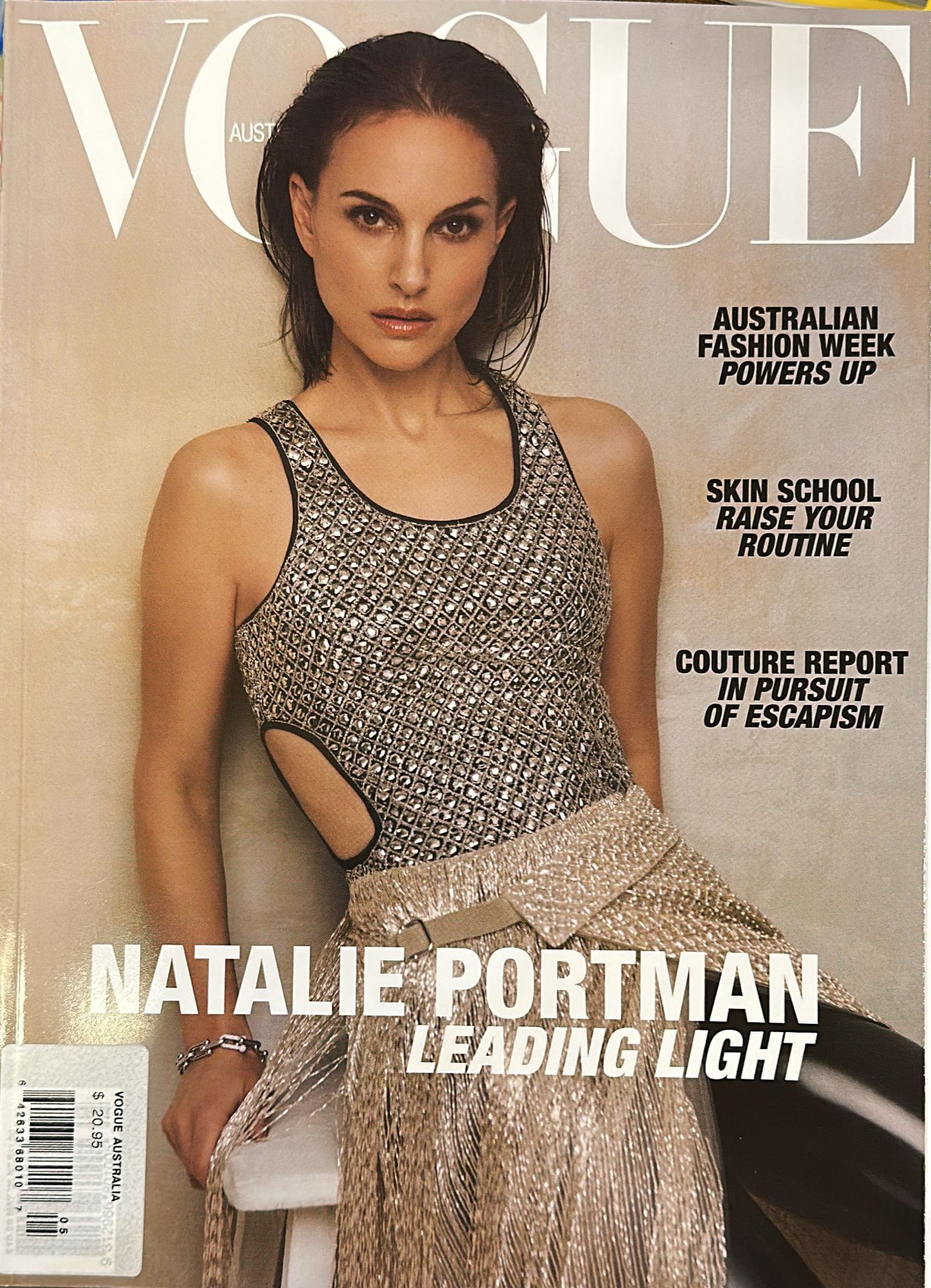 女性情報誌 Vogue Australia Magazine October 2022 女性情報誌 Vogue Australia Magazine October 2022 Vogue