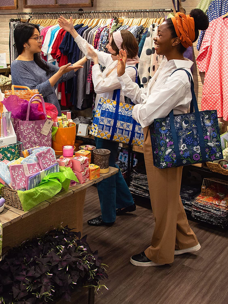 Blue Q Shoulder Totes: The Carry Everywhere Bag With a Hefty Zipper
